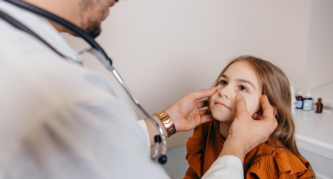 Прием педиатра в медцентре "ЮниОрт" Санкт-Петербург - изображение 1