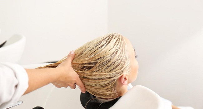 Окрашивание в один тон на средние волосы Санкт-Петербург - изображение 2