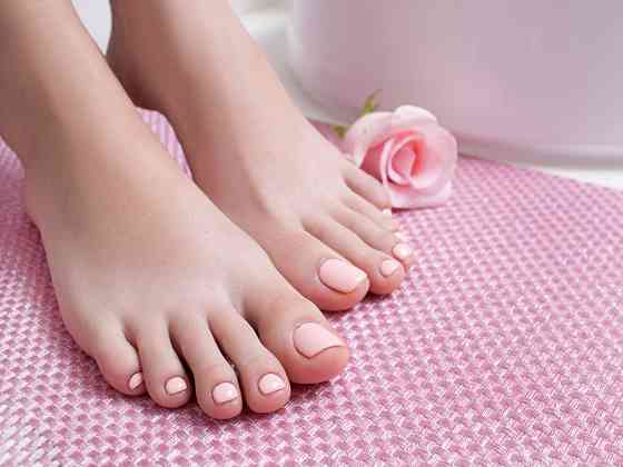 Комбинированный педикюр Санкт-Петербург