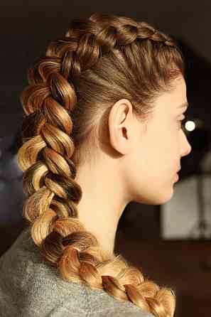 Плетение Кос в салоне красоты "О ля ля" Санкт-Петербург