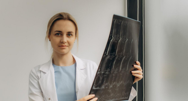 МРТ стопы в медцентре "МРТ Ами" Санкт-Петербург - изображение 1