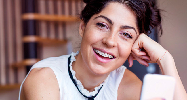 Зубные украшения в стоматологии "Парацельс Стома" Санкт-Петербург - изображение 1